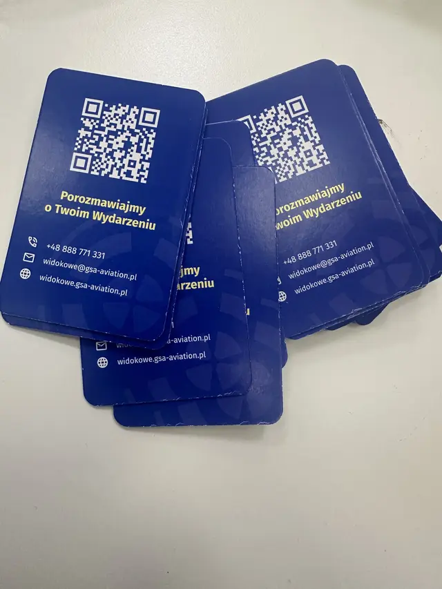 Karty z kodami QR