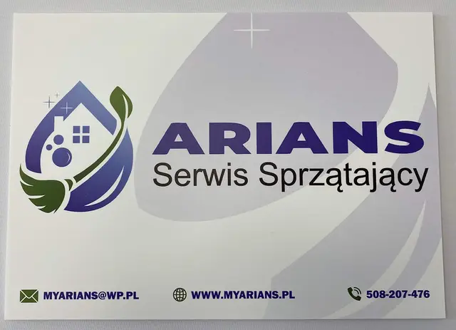 Tablica z logo firmy sprzątającej